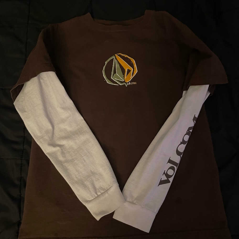 Early 2000’s brown Volcom skater shirt/ longsleve